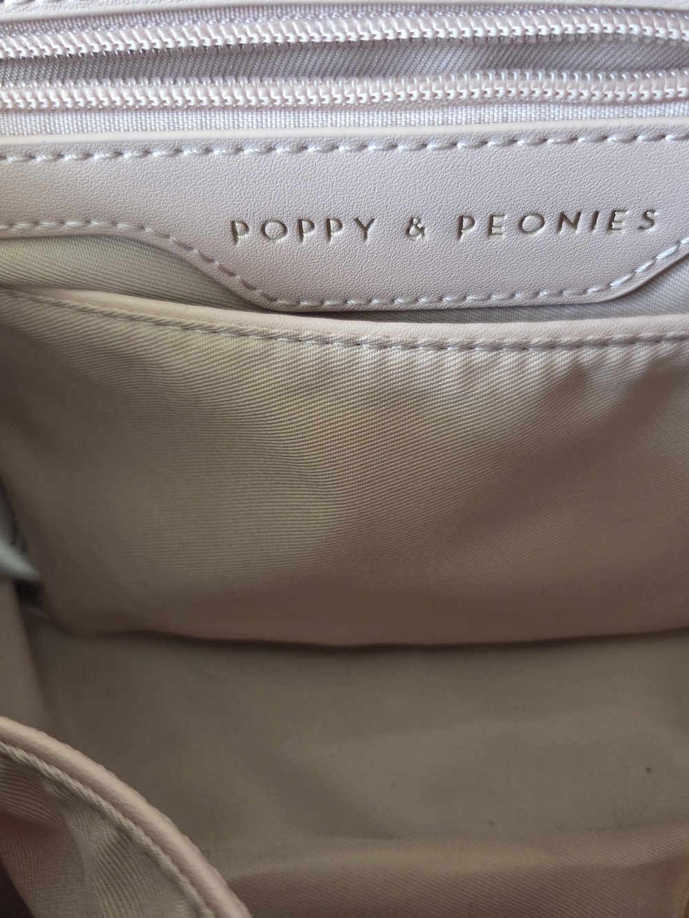 Poppy & Peonies Out And About - Picture 11 of 11